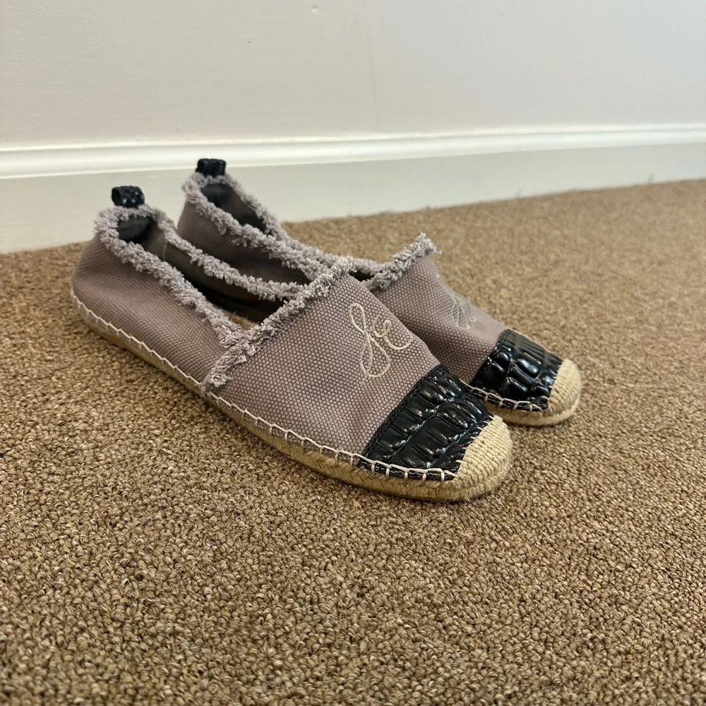 Sam Edelman Gray Fringe Logo Espadrille Flats with Black Croc Toe Size 10